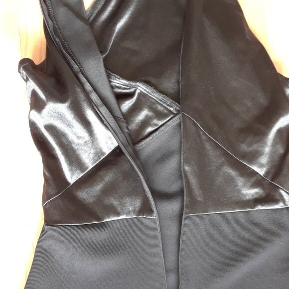 Vintage Mock Neck Dress - Picture 3 of 8